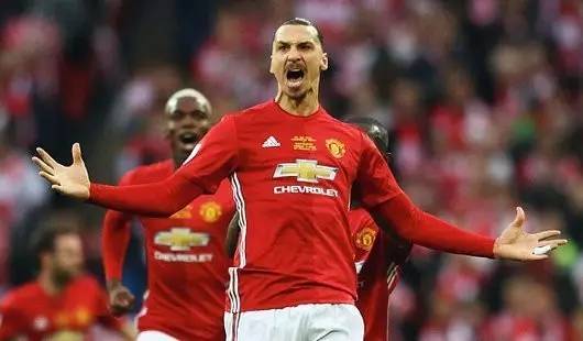 前锋不仅担 前锋不仅担